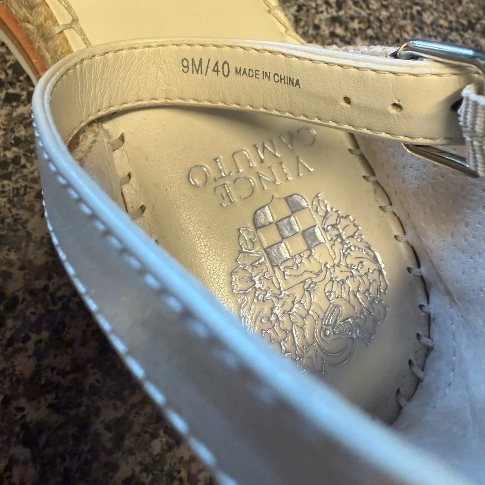 “VINCE CAMUTO” Binettie Espadrille Flat Sandals